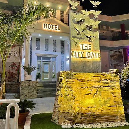 The City Gate Hotel Σαράντα Εξωτερικό φωτογραφία