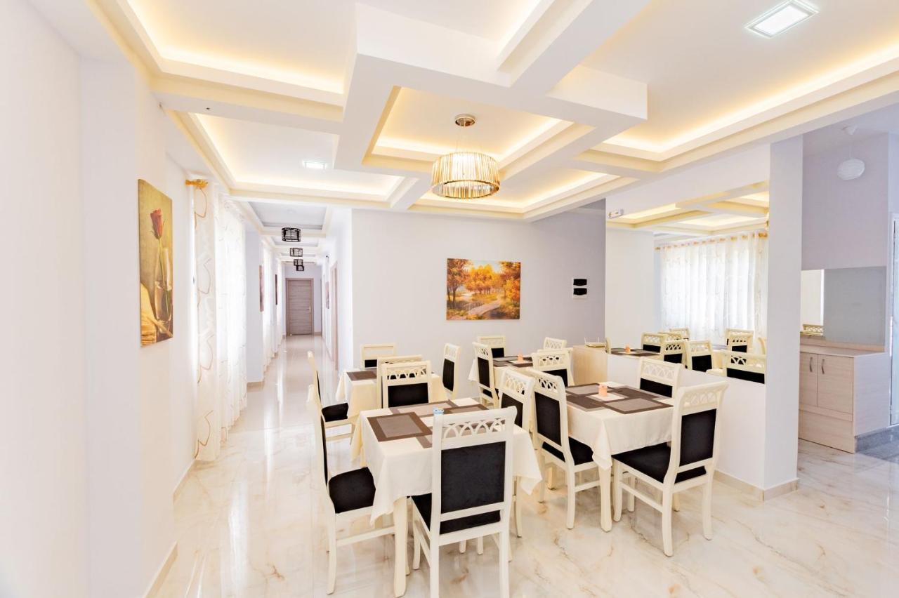 The City Gate Hotel Σαράντα Εξωτερικό φωτογραφία