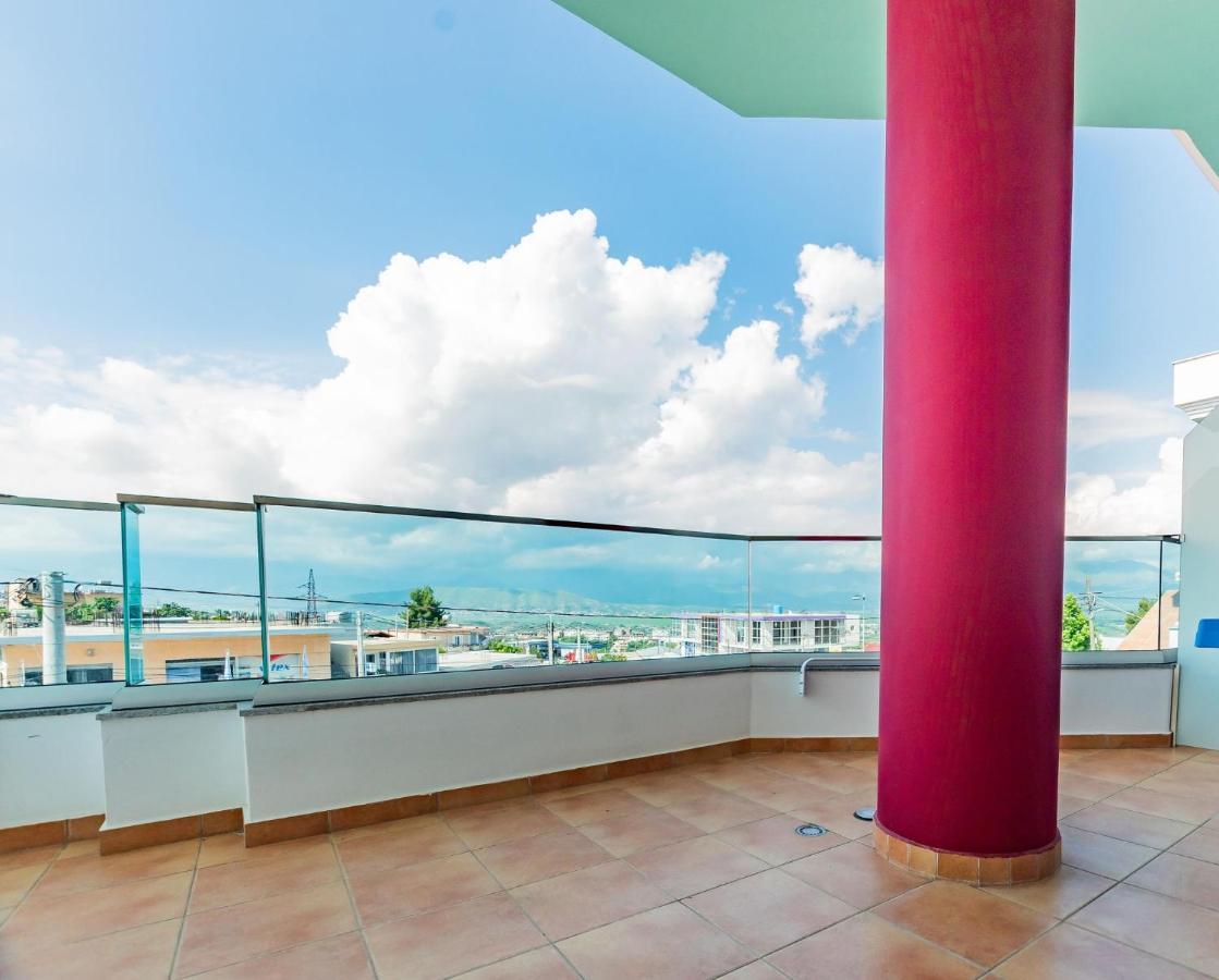 The City Gate Hotel Σαράντα Εξωτερικό φωτογραφία