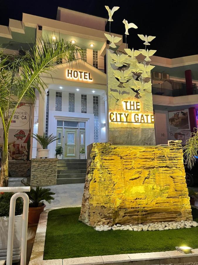 The City Gate Hotel Σαράντα Εξωτερικό φωτογραφία