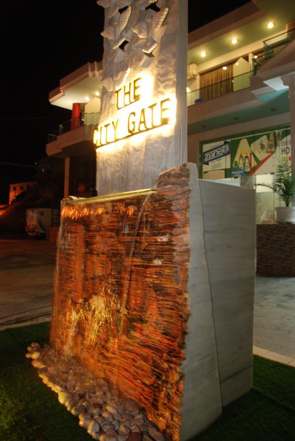 The City Gate Hotel Σαράντα Εξωτερικό φωτογραφία